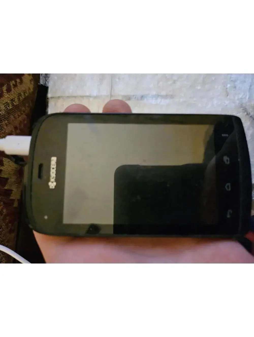 Kyocera smartphone- as-is . Untested. No cords Lock status unknown
